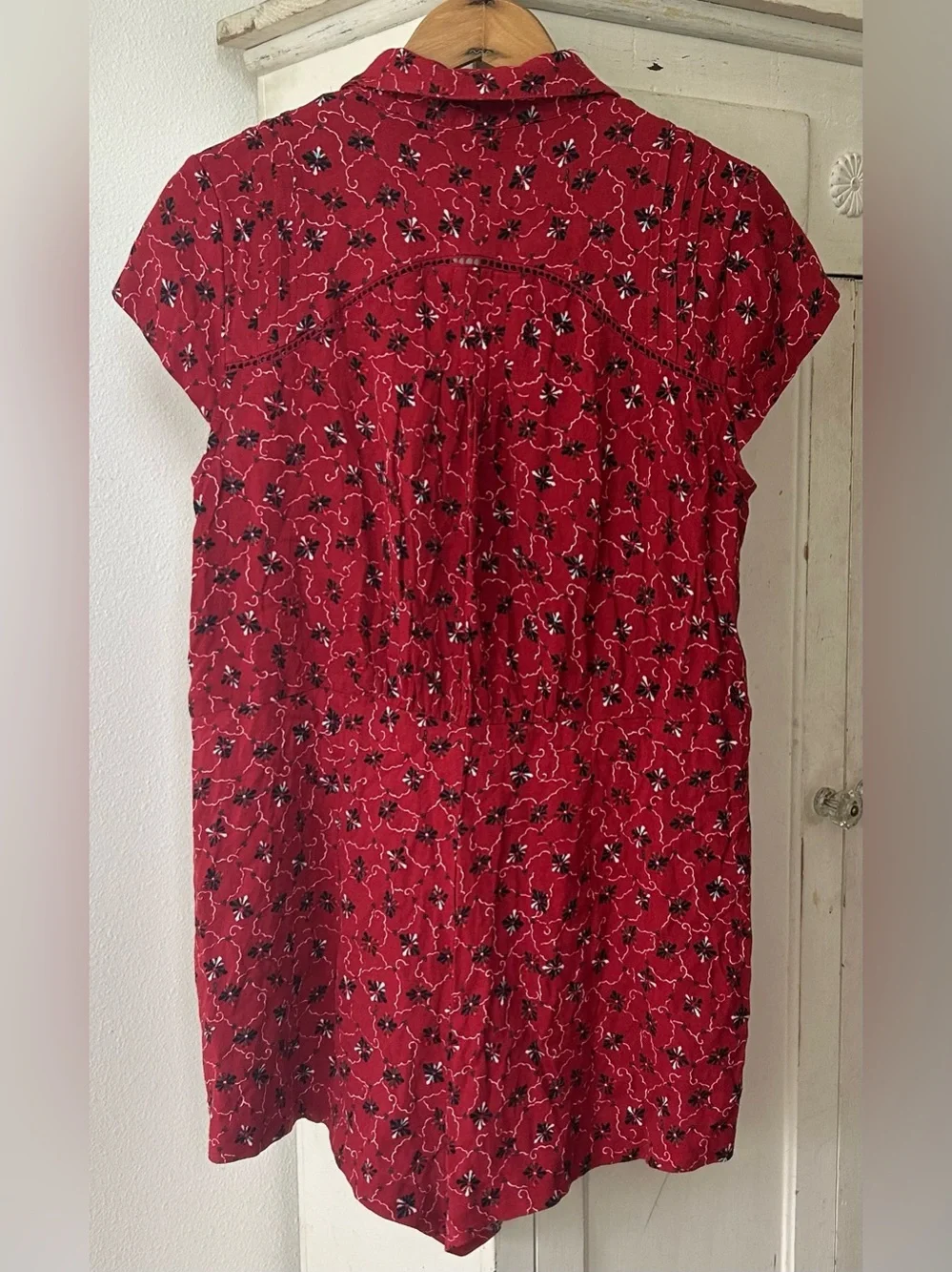 Free People | Women’s Red/Black Floral Short Sleeve Debby Dot Shorts Romper Sz S